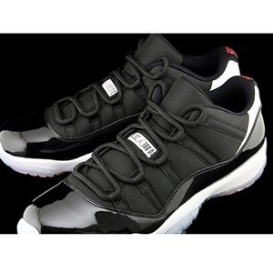 Air Jordan 11 Low Top Size 9